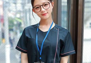 Miri Ototsuki nữ bác sĩ trẻ debut JAV với lồn bị đụ sướng